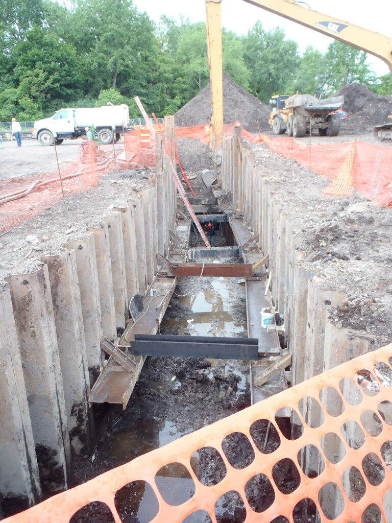 Sheetpile support of excavation for pipe, Lower Harbor CSO