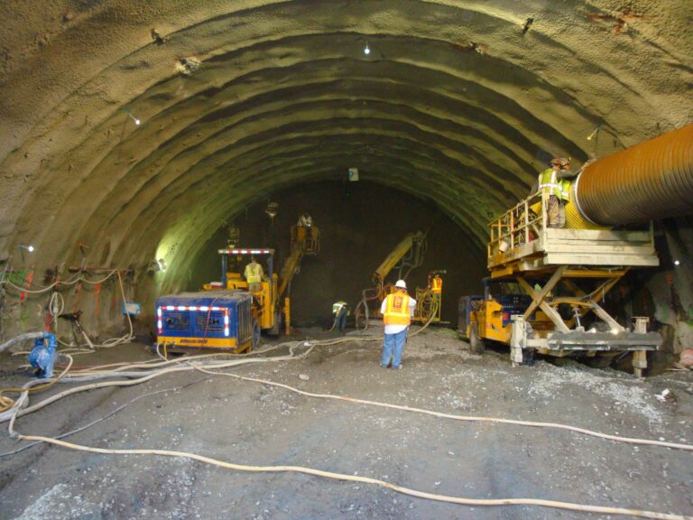 Portal No 2 Shotcrete and Spiles Caldecott 4th Bore