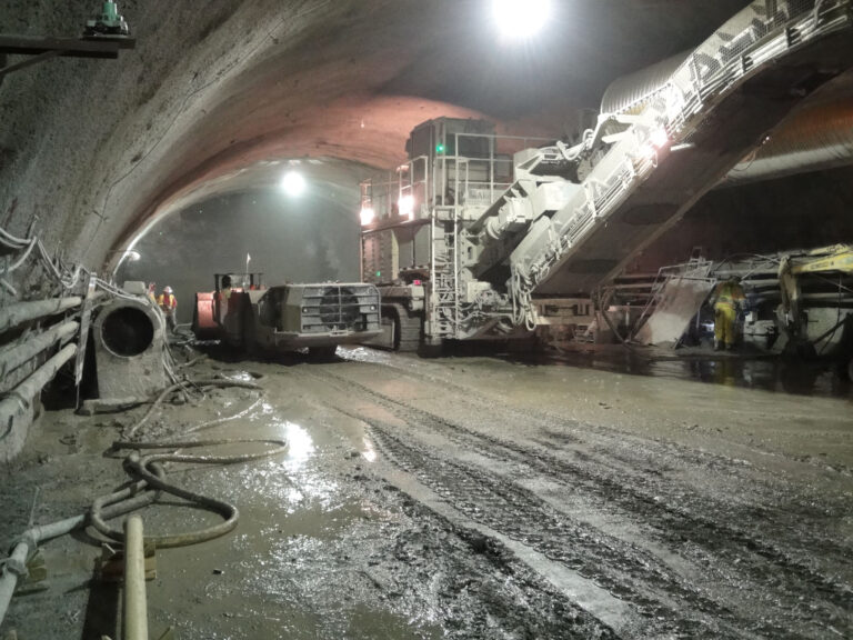 Tunnel Construction-Caldecott 4th Bore,CA